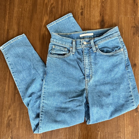 Levi’s high waisted taper jeans - Picture 4 of 11